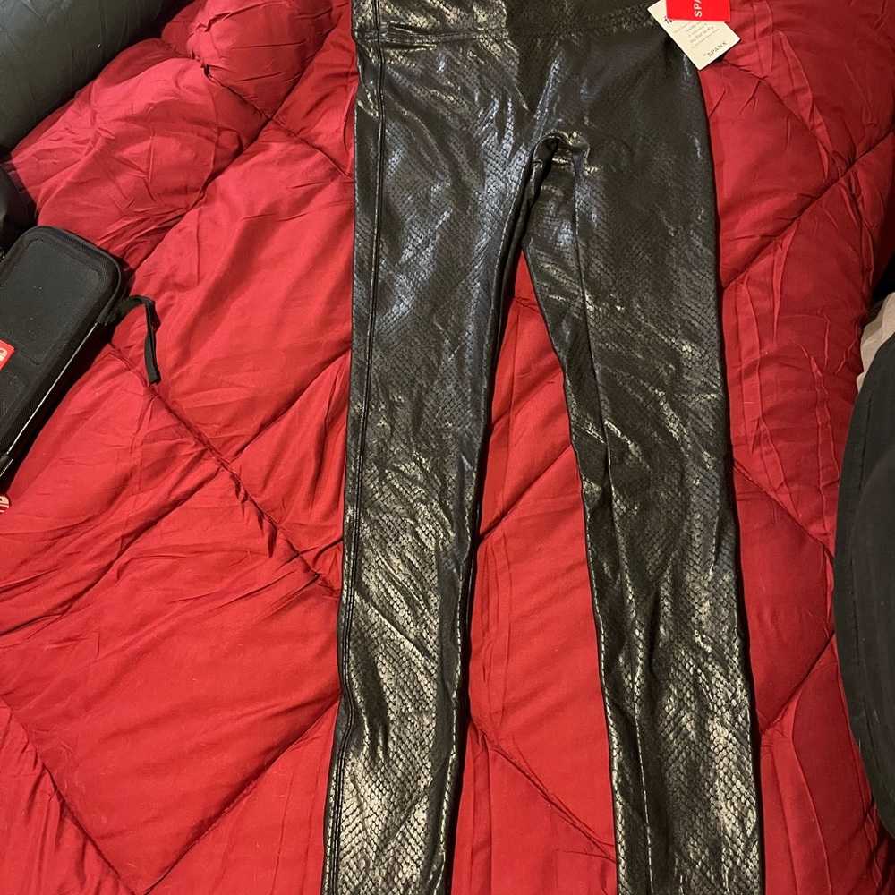 Spank-snake skin print